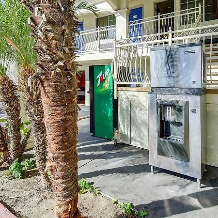 Motel 6 Гарден Гров Экстерьер фото