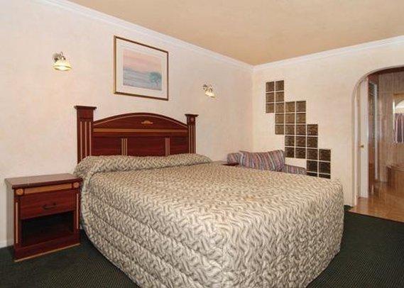 Motel 6 Гарден Гров Номер фото